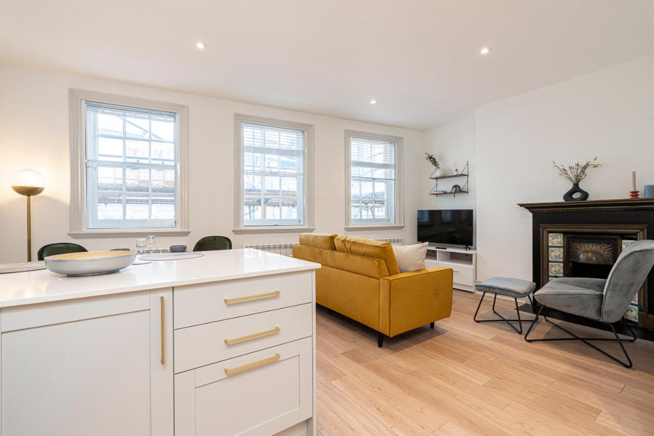 Stylish 1 Bed Flats In Soho, Next To Piccadilly Circus And Trafalgar Square 런던 외부 사진