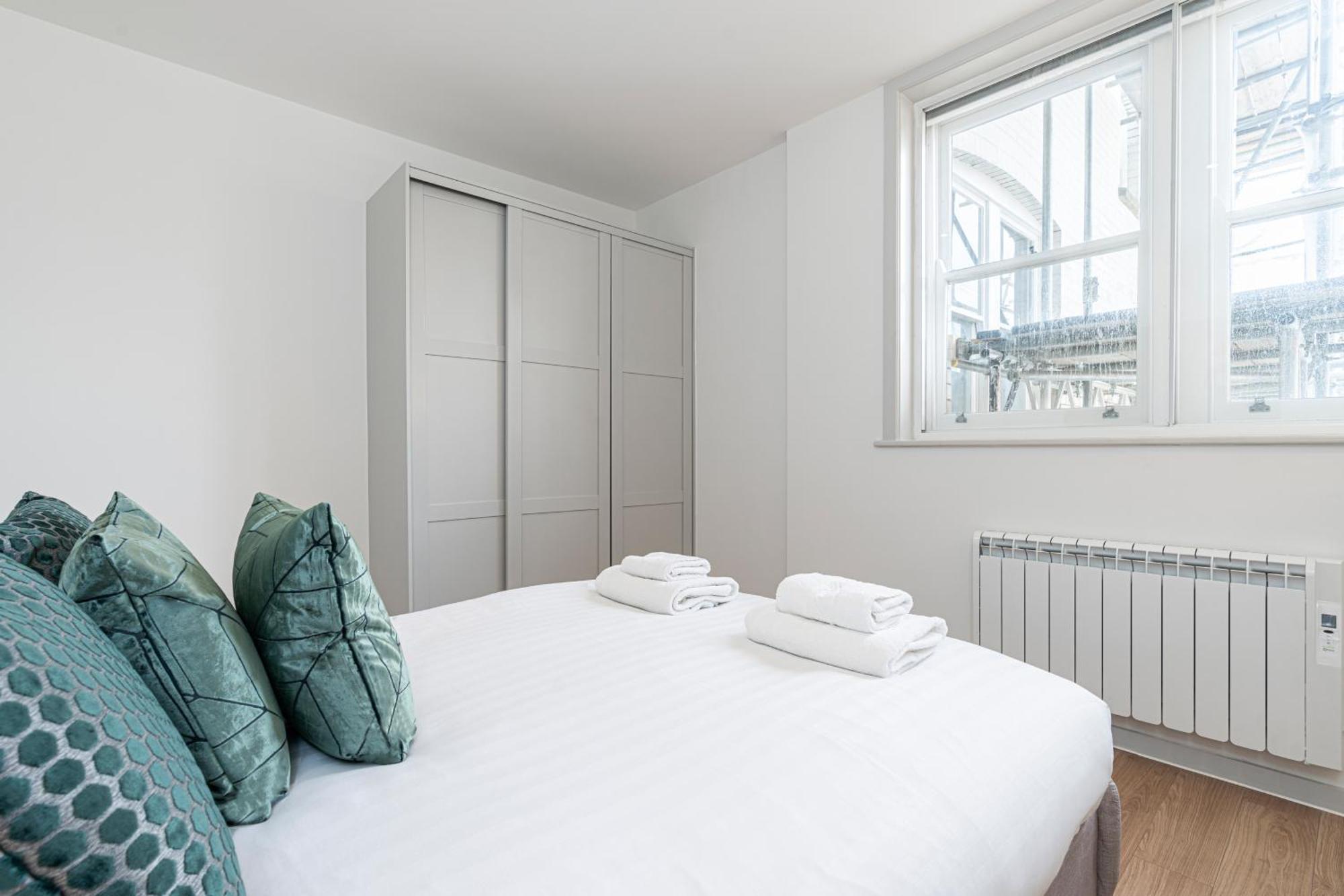 Stylish 1 Bed Flats In Soho, Next To Piccadilly Circus And Trafalgar Square 런던 외부 사진