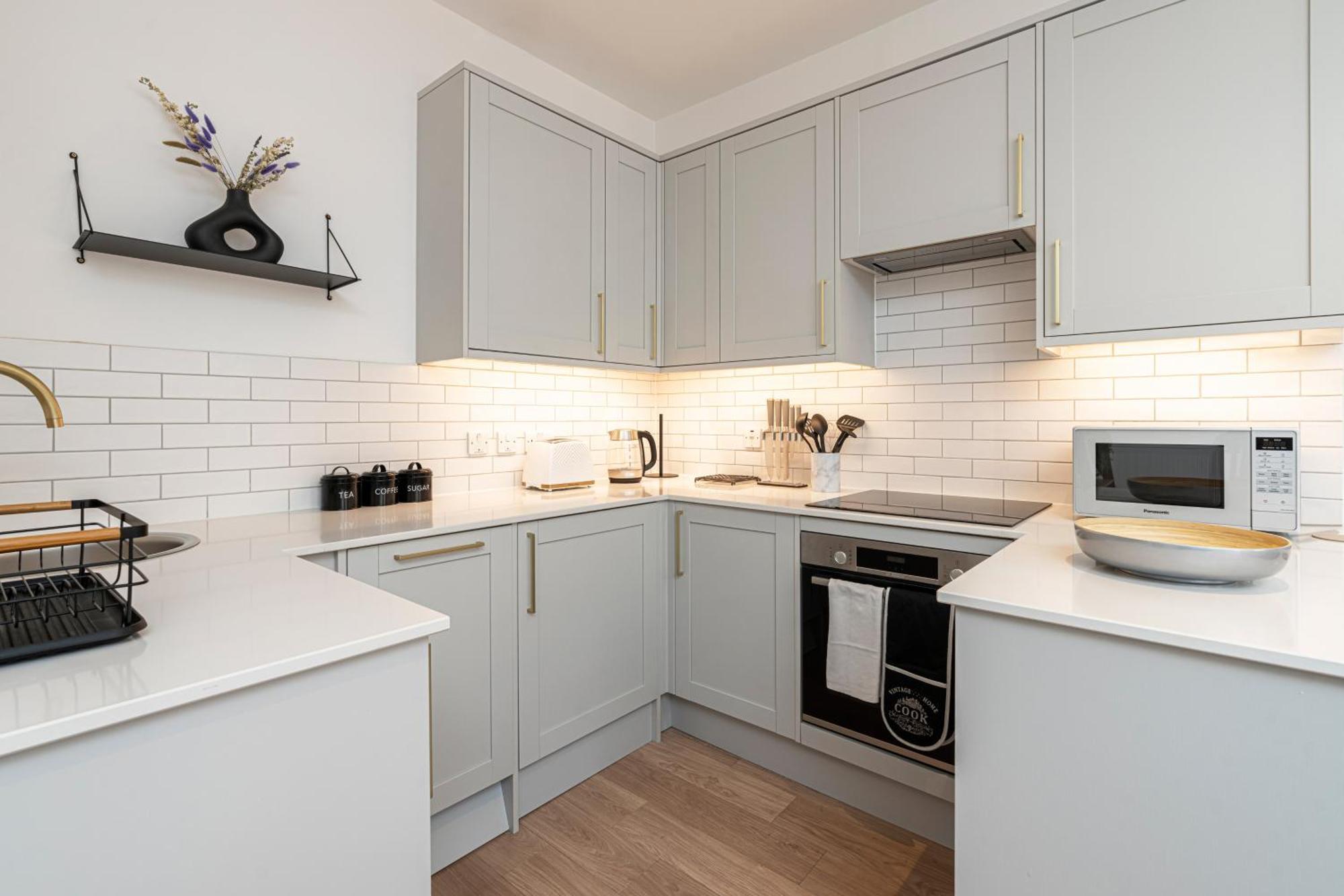 Stylish 1 Bed Flats In Soho, Next To Piccadilly Circus And Trafalgar Square 런던 외부 사진