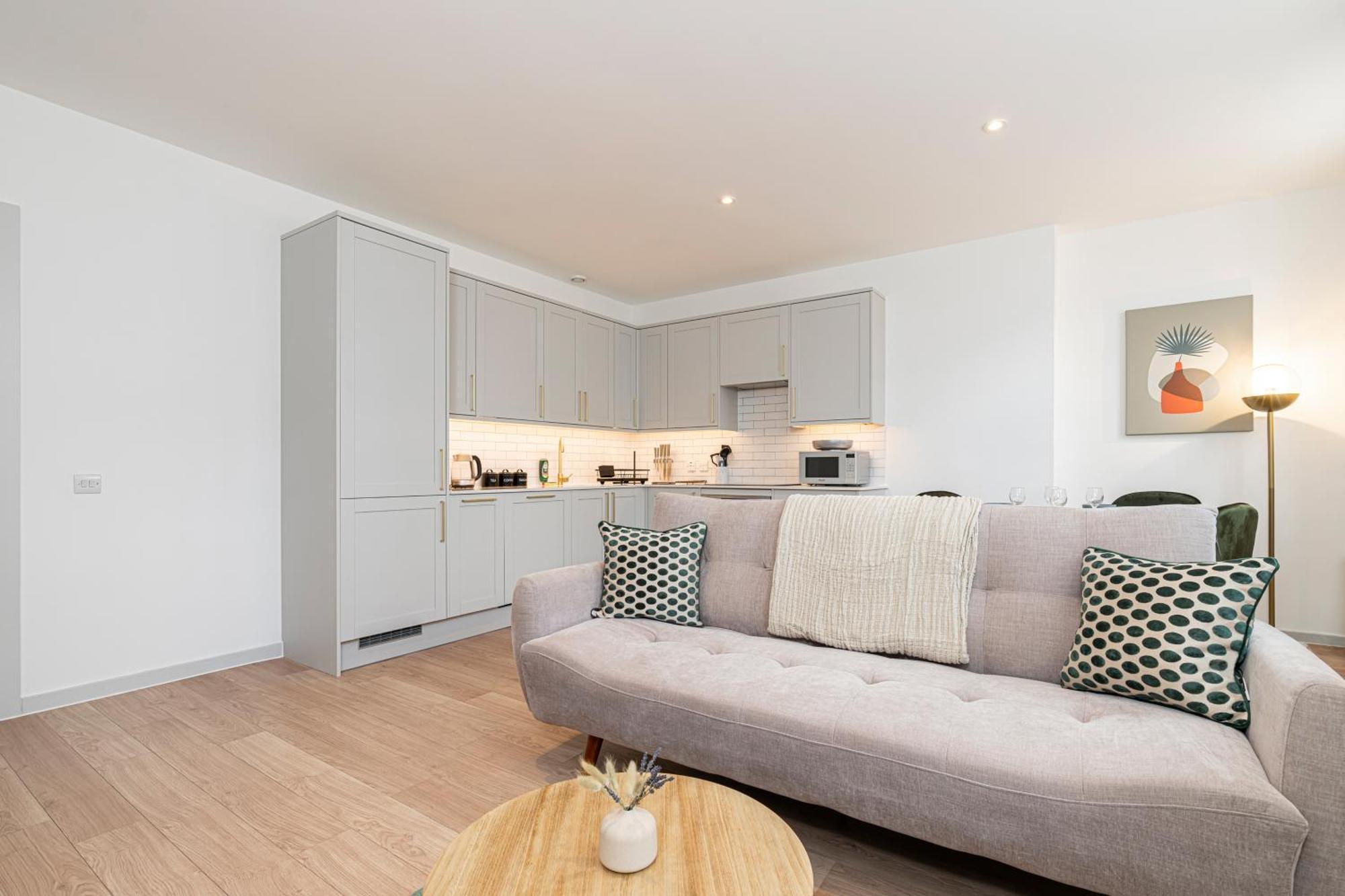 Stylish 1 Bed Flats In Soho, Next To Piccadilly Circus And Trafalgar Square 런던 외부 사진