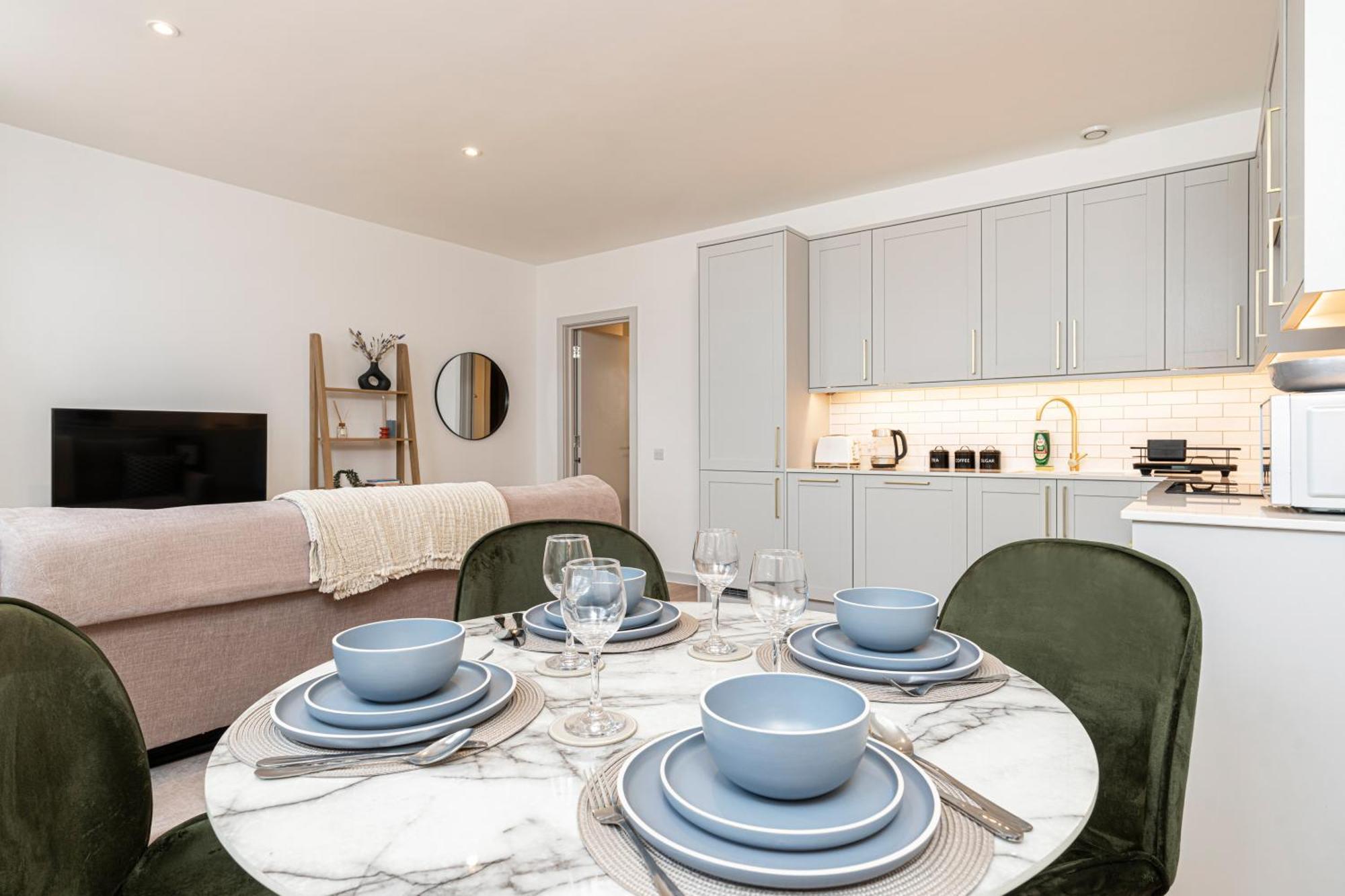 Stylish 1 Bed Flats In Soho, Next To Piccadilly Circus And Trafalgar Square 런던 외부 사진