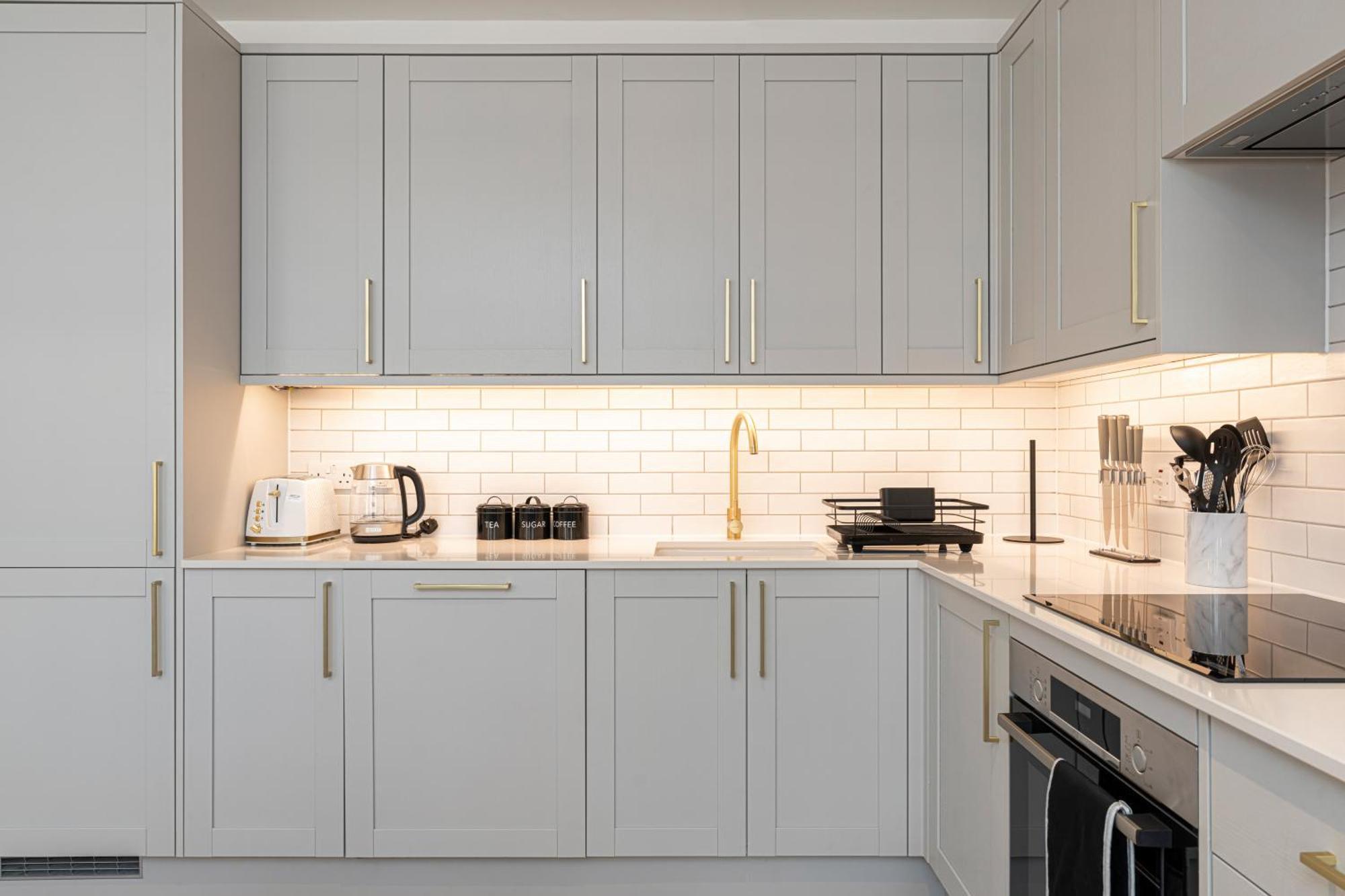 Stylish 1 Bed Flats In Soho, Next To Piccadilly Circus And Trafalgar Square 런던 외부 사진
